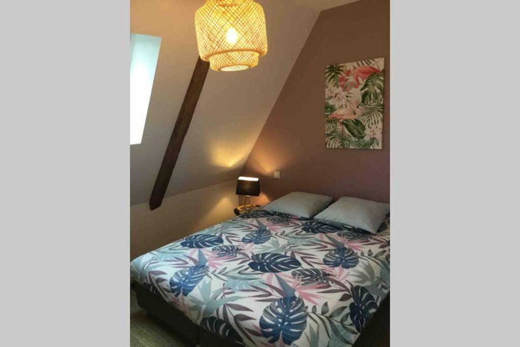 Appartement dans maison de 1789 au centre de Vitré Esterno foto