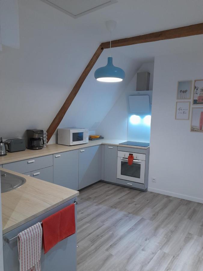 Appartement dans maison de 1789 au centre de Vitré Esterno foto