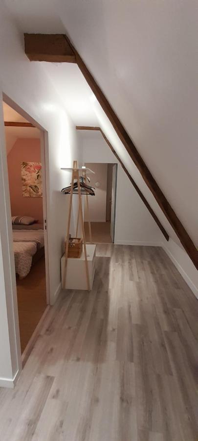 Appartement dans maison de 1789 au centre de Vitré Esterno foto